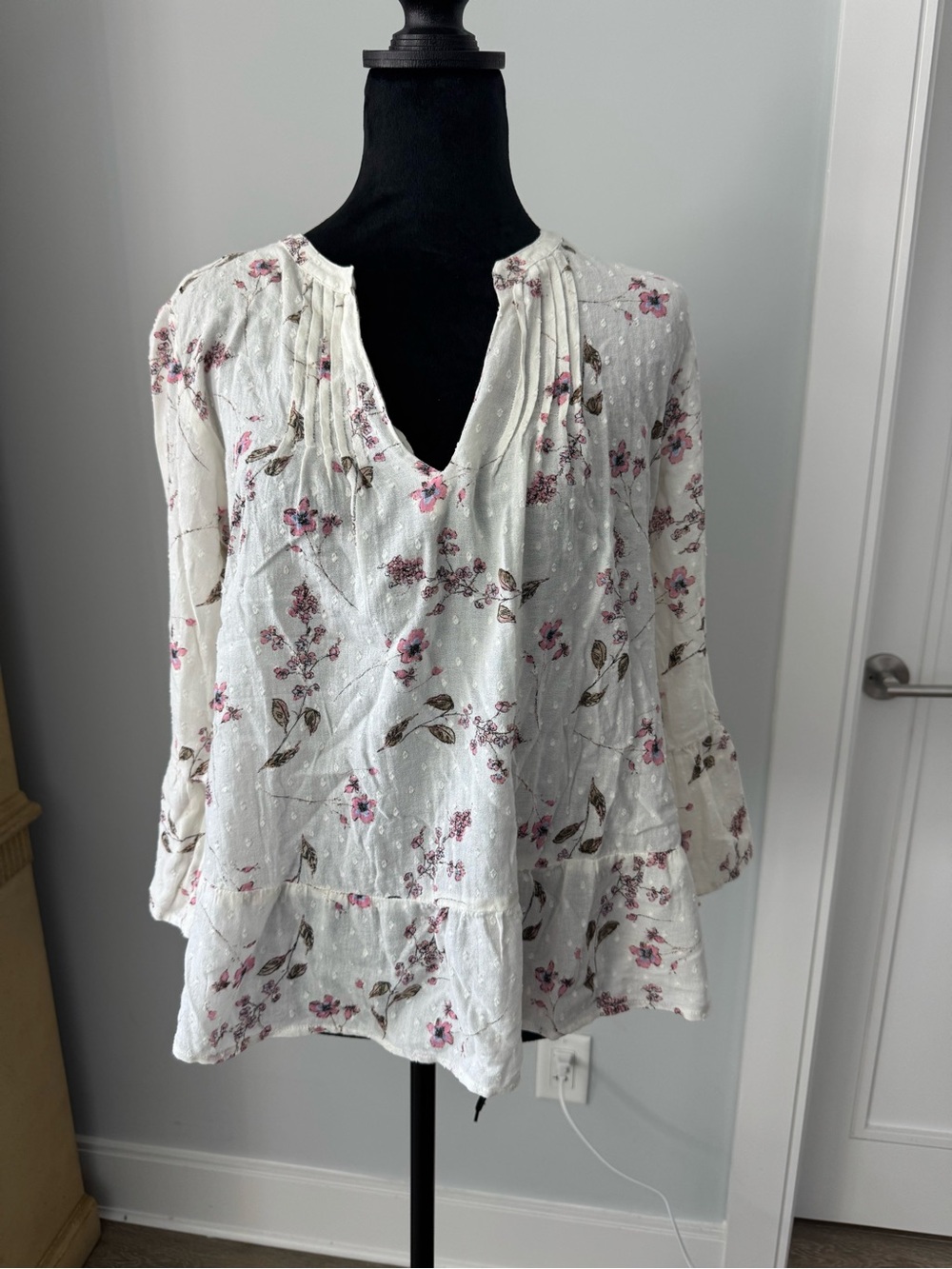 NWOT AUTHENTIC GAP LONG SLEEVED BLOUSE TOP SIZE SMALL